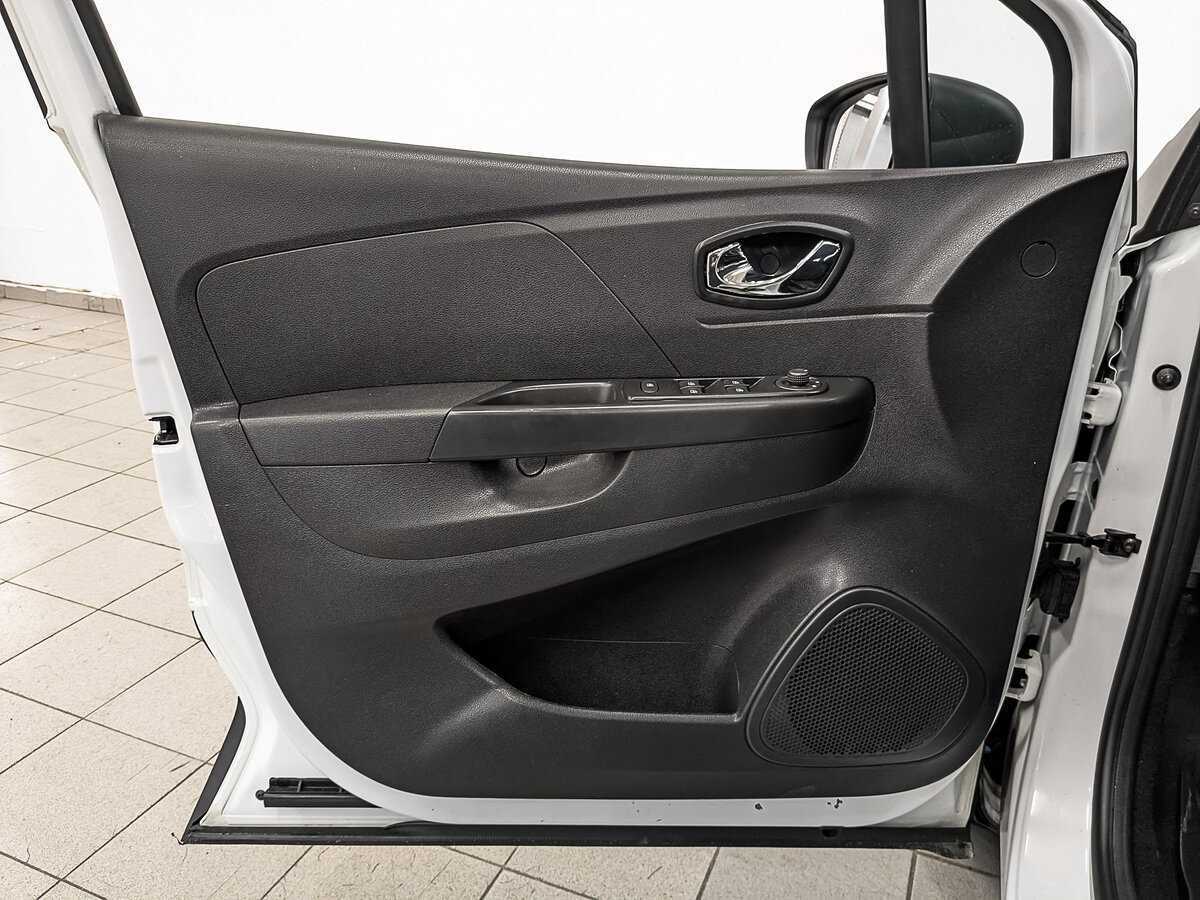 Купить Renault Kaptur с пробегом. Фото: #18