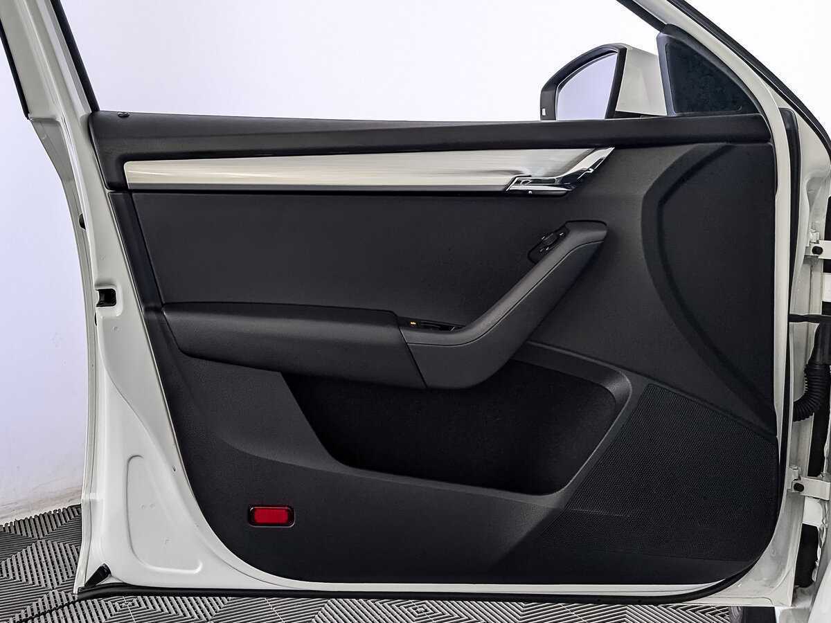 Купить Skoda Octavia с пробегом. Фото: #17