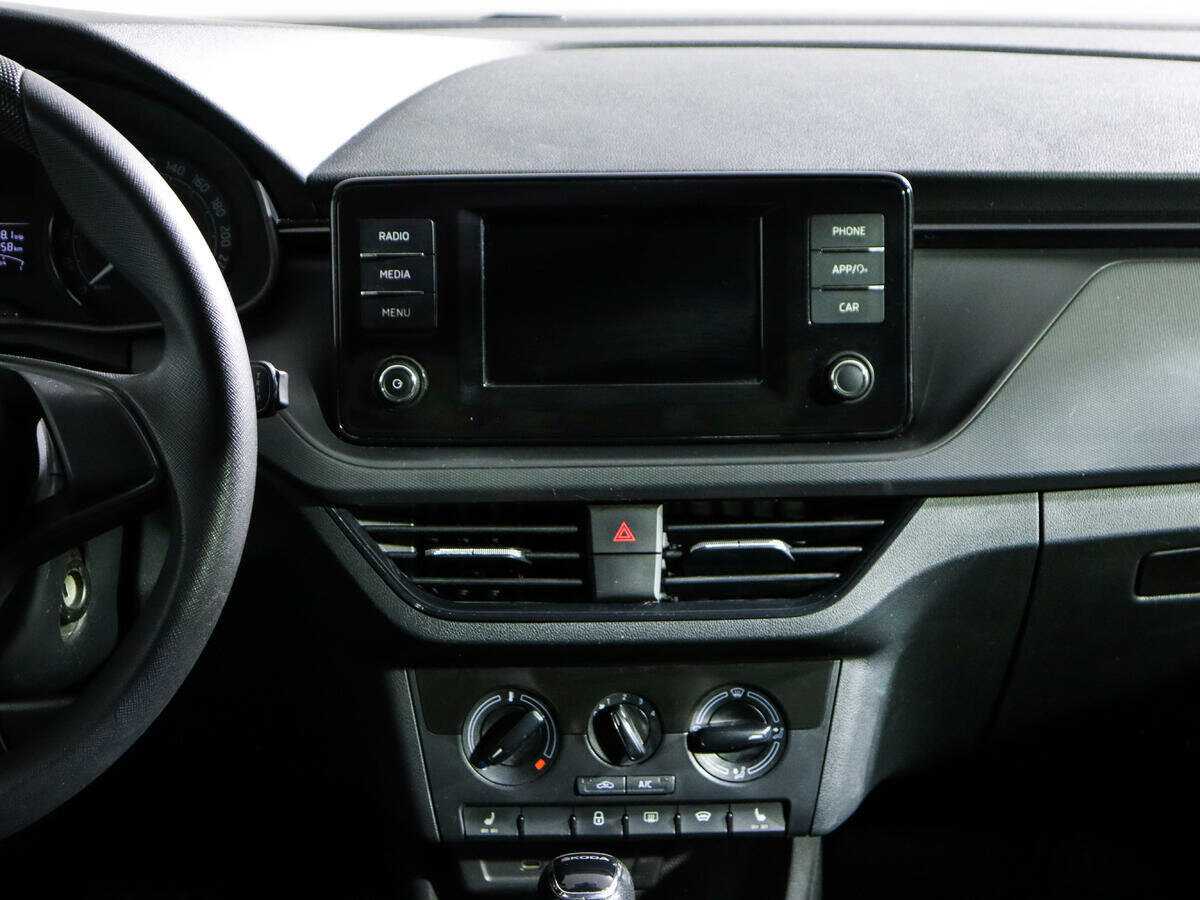 Купить Skoda Rapid с пробегом. Фото: #10