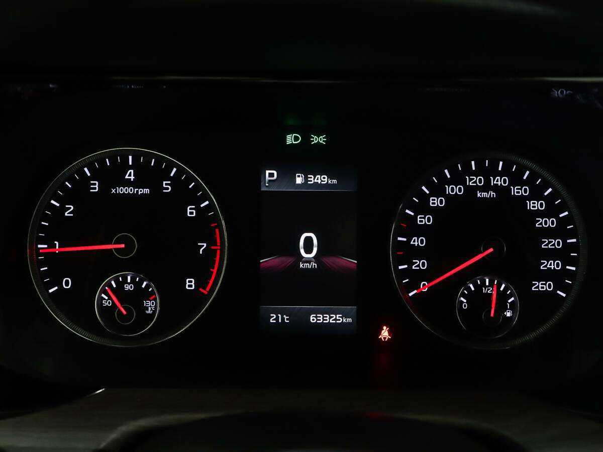 Купить Kia K5 с пробегом. Фото: #13