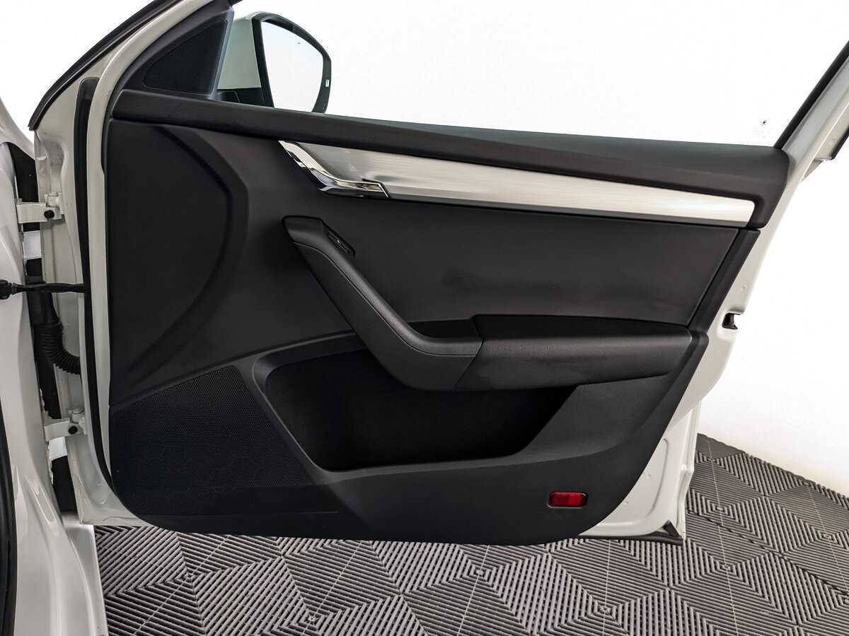 Купить Skoda Octavia с пробегом. Фото: #24