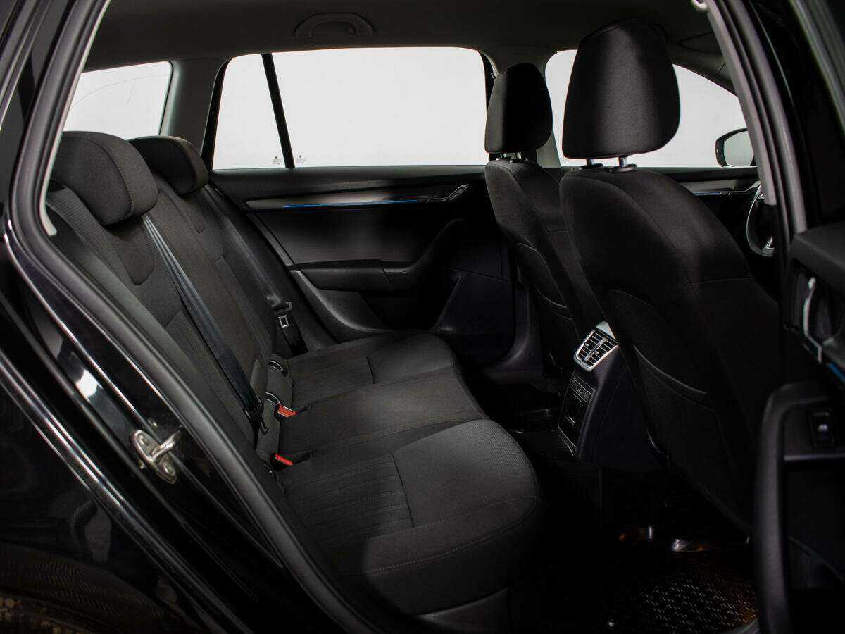 Купить Skoda Octavia с пробегом. Фото: #9