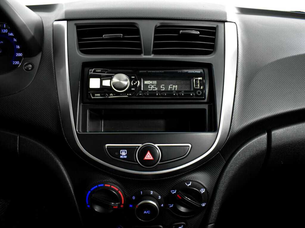 Купить Hyundai Solaris с пробегом. Фото: #12