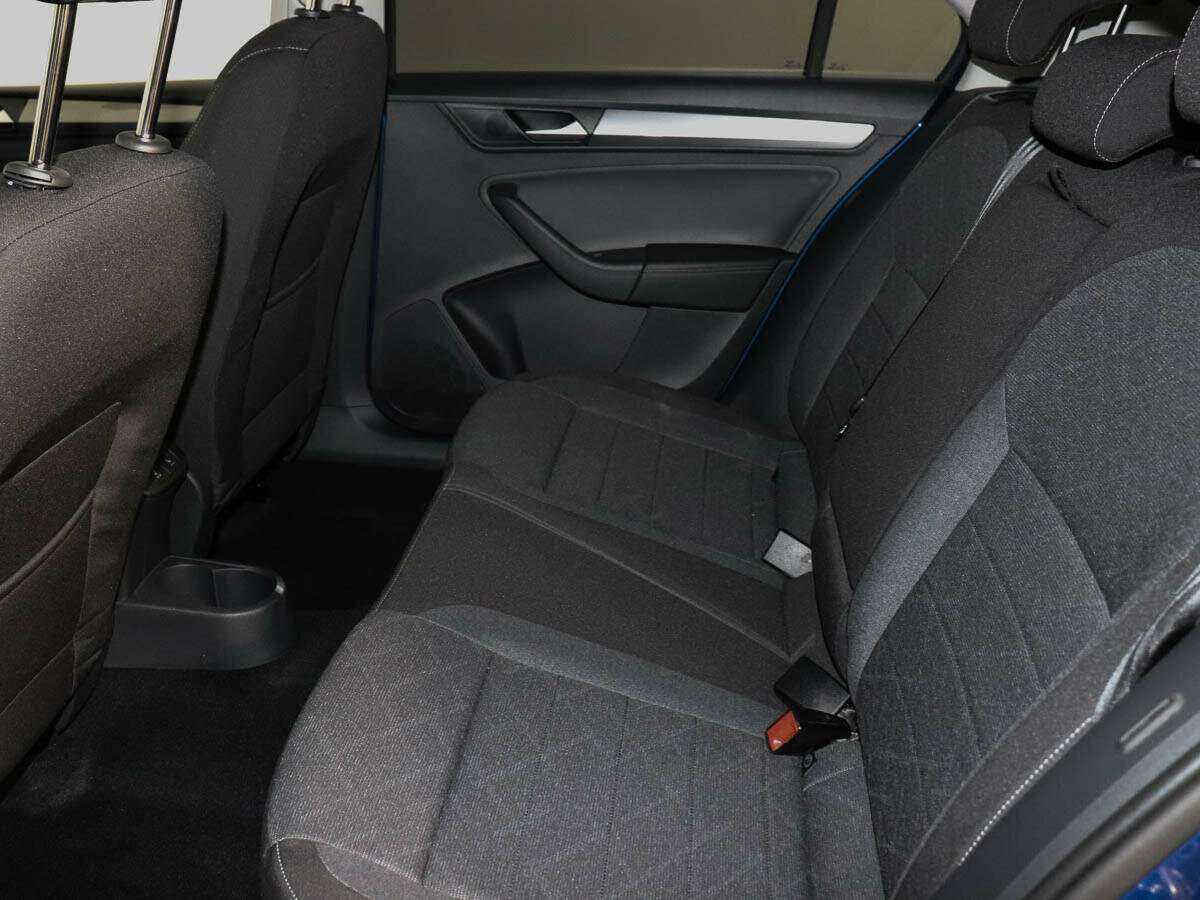 Купить Volkswagen Polo с пробегом. Фото: #8