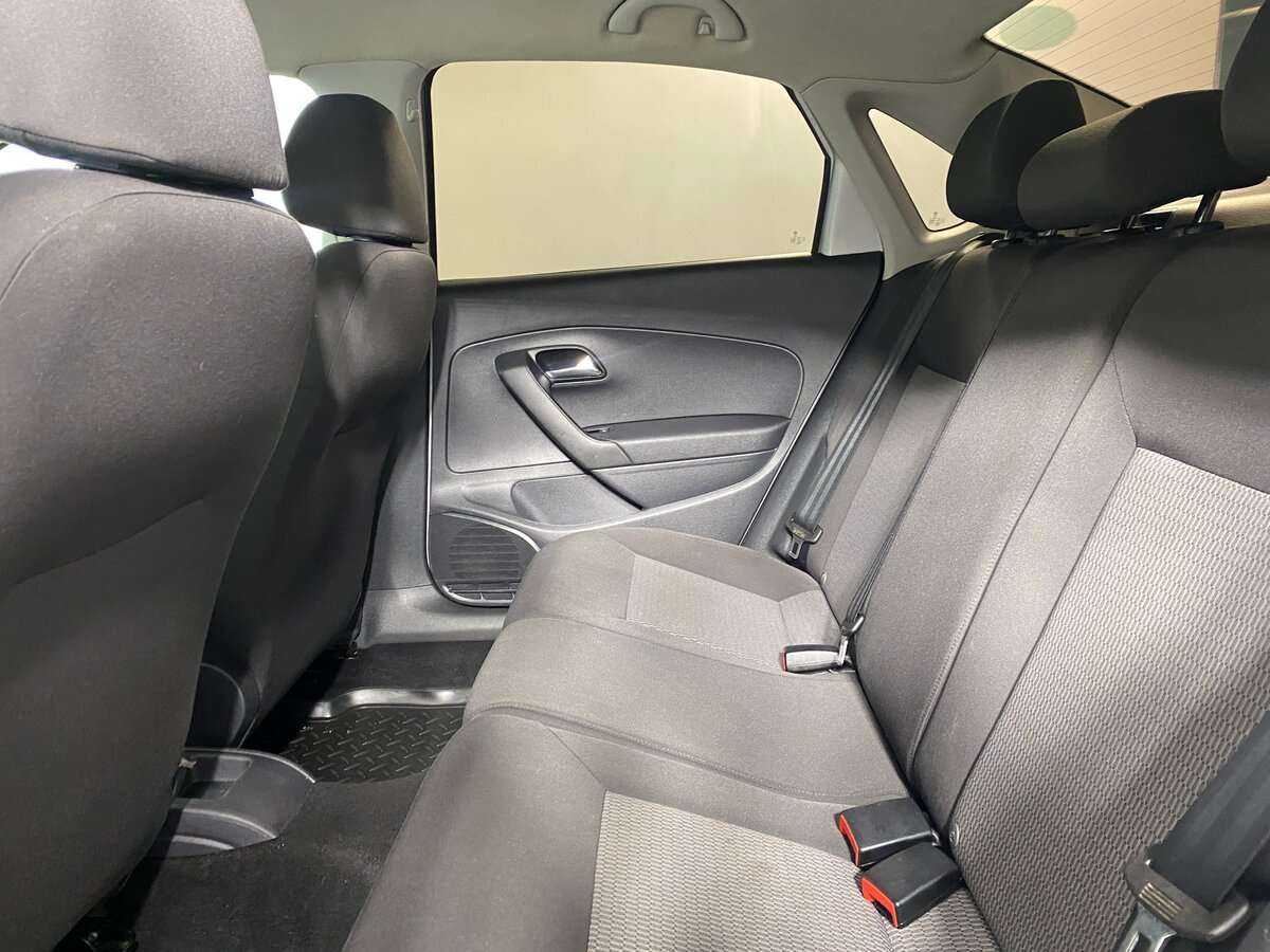 Купить Volkswagen Polo с пробегом. Фото: #9