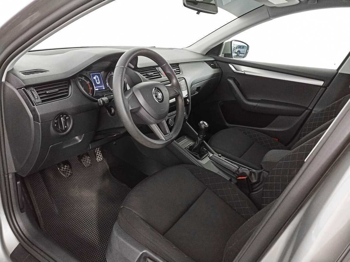 Купить Skoda Octavia с пробегом. Фото: #13