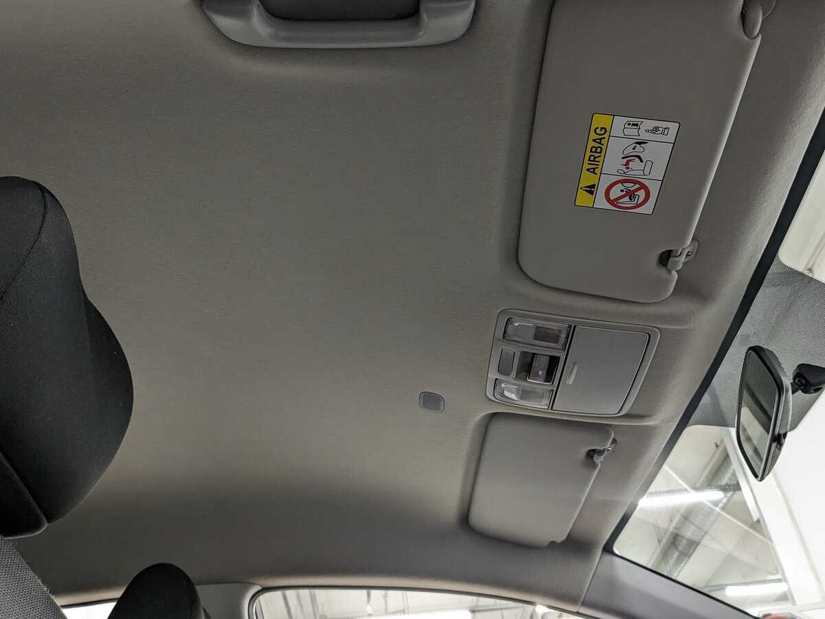 Купить Hyundai Solaris с пробегом. Фото: #18