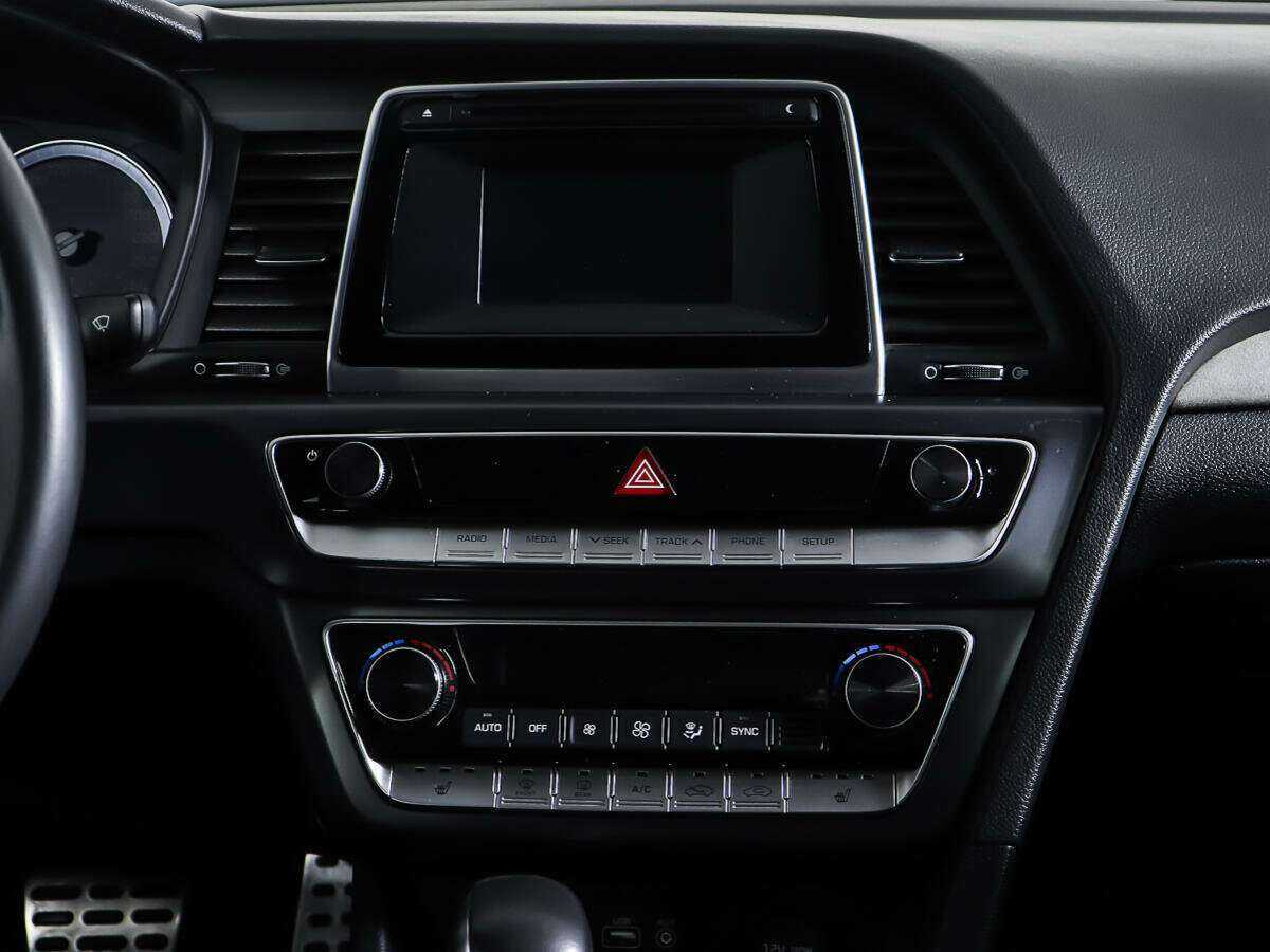 Купить Hyundai Sonata с пробегом. Фото: #11
