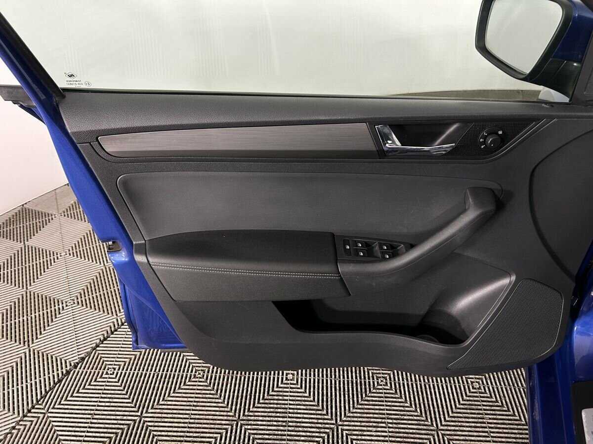 Купить Skoda Rapid с пробегом. Фото: #7
