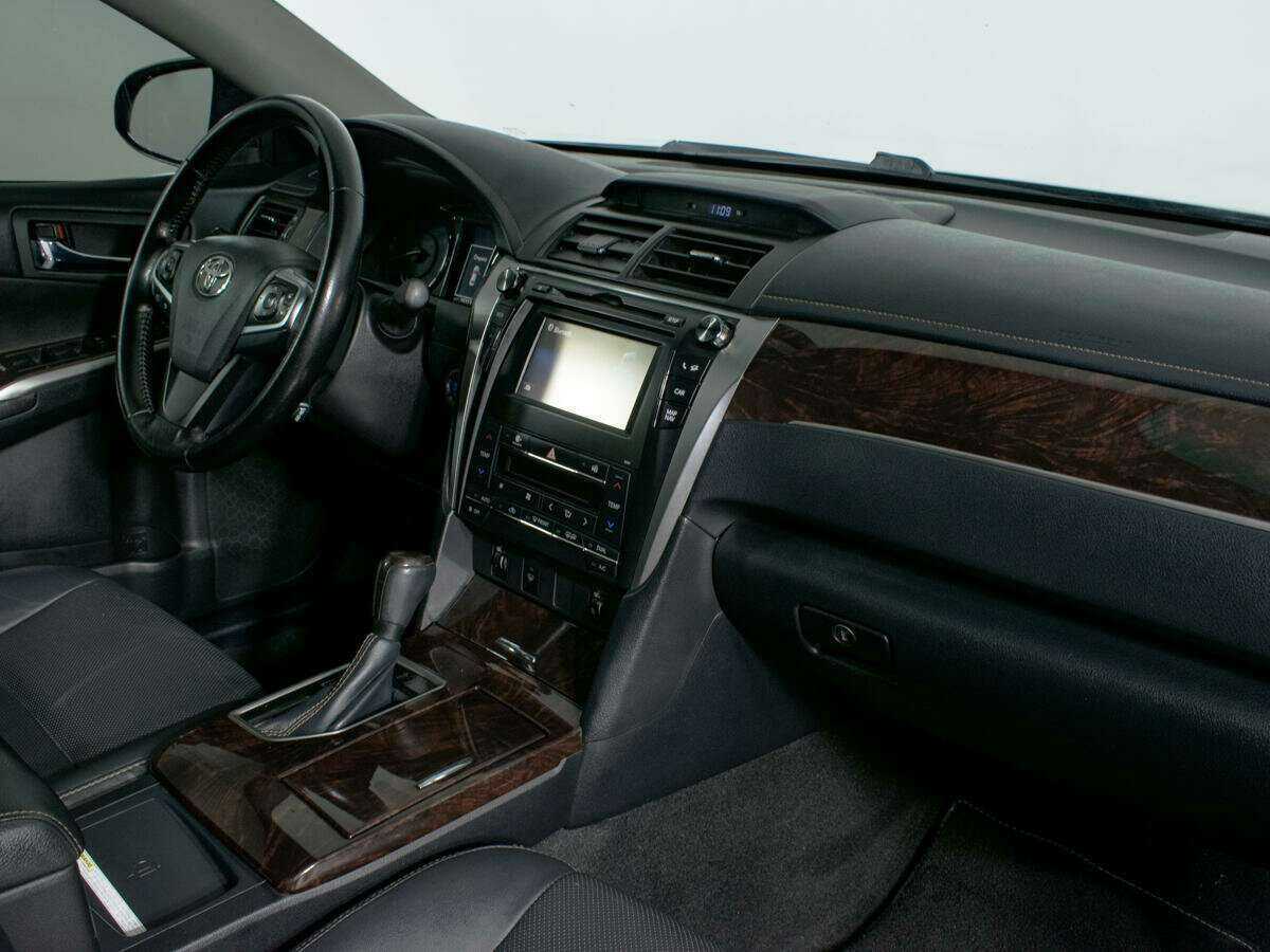 Купить Toyota Camry с пробегом. Фото: #8