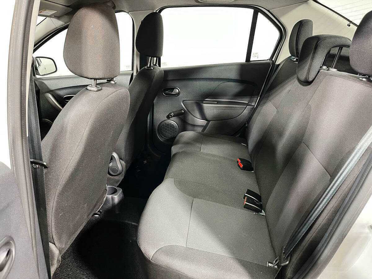 Купить Renault Logan с пробегом. Фото: #5