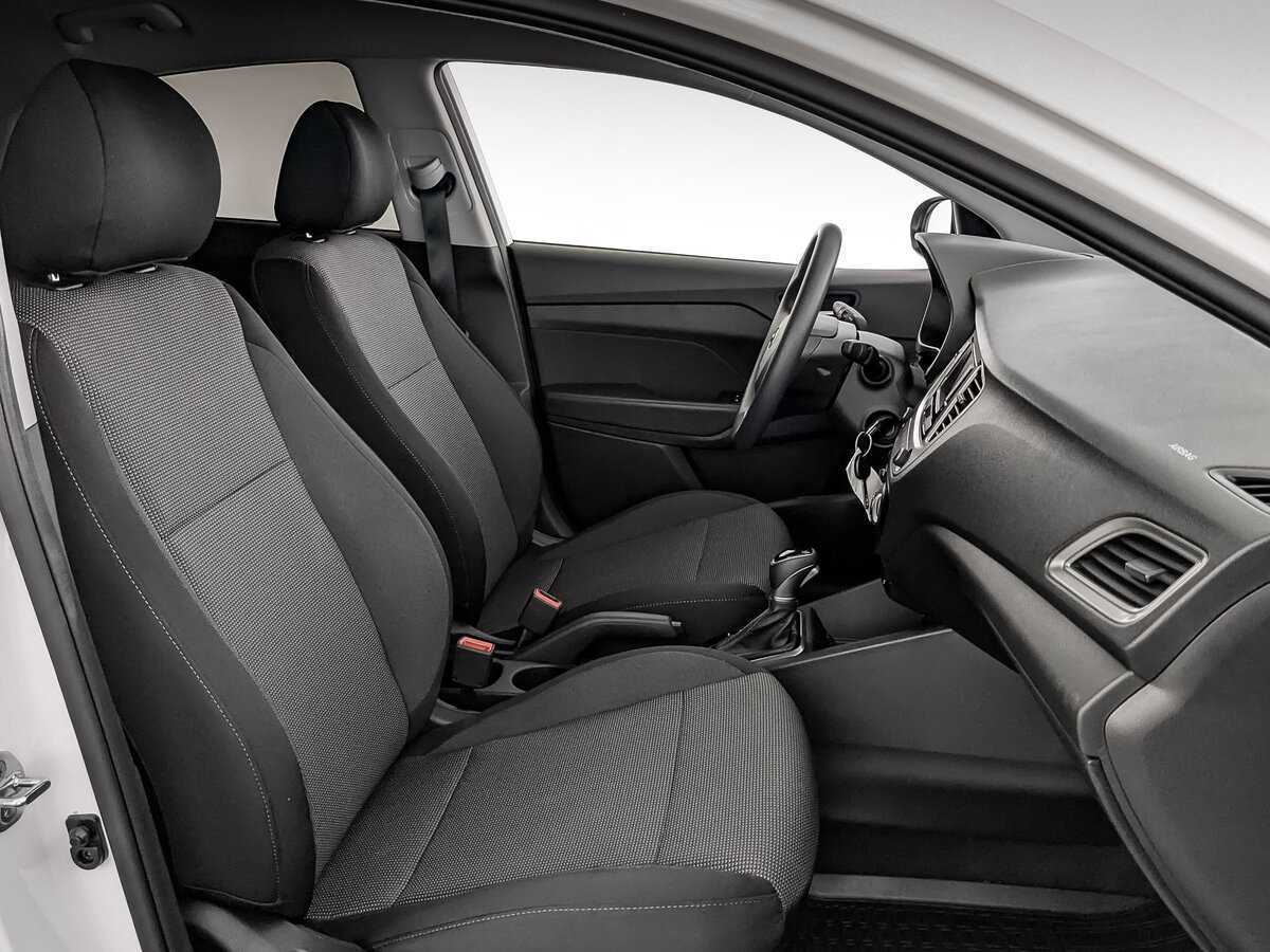 Купить Hyundai Solaris с пробегом. Фото: #18