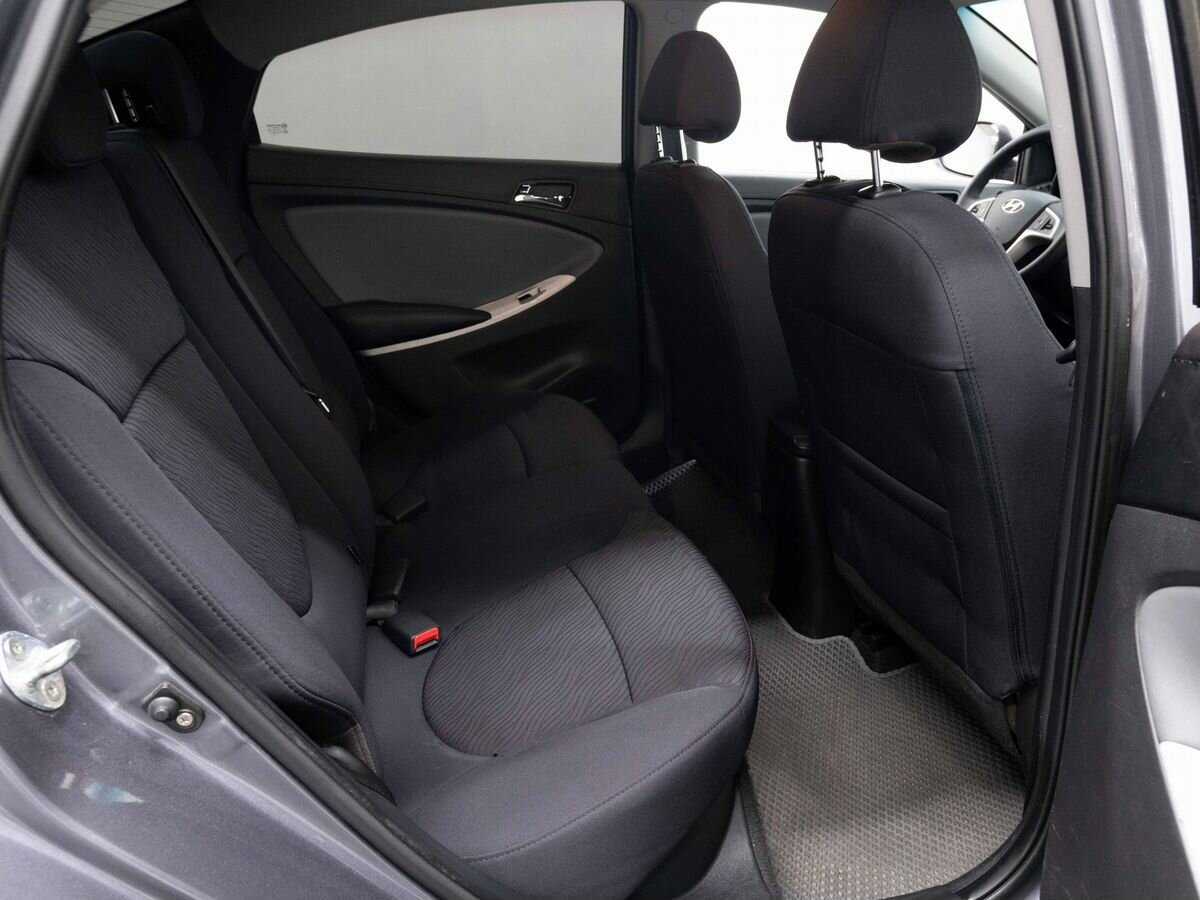 Купить Hyundai Solaris с пробегом. Фото: #9