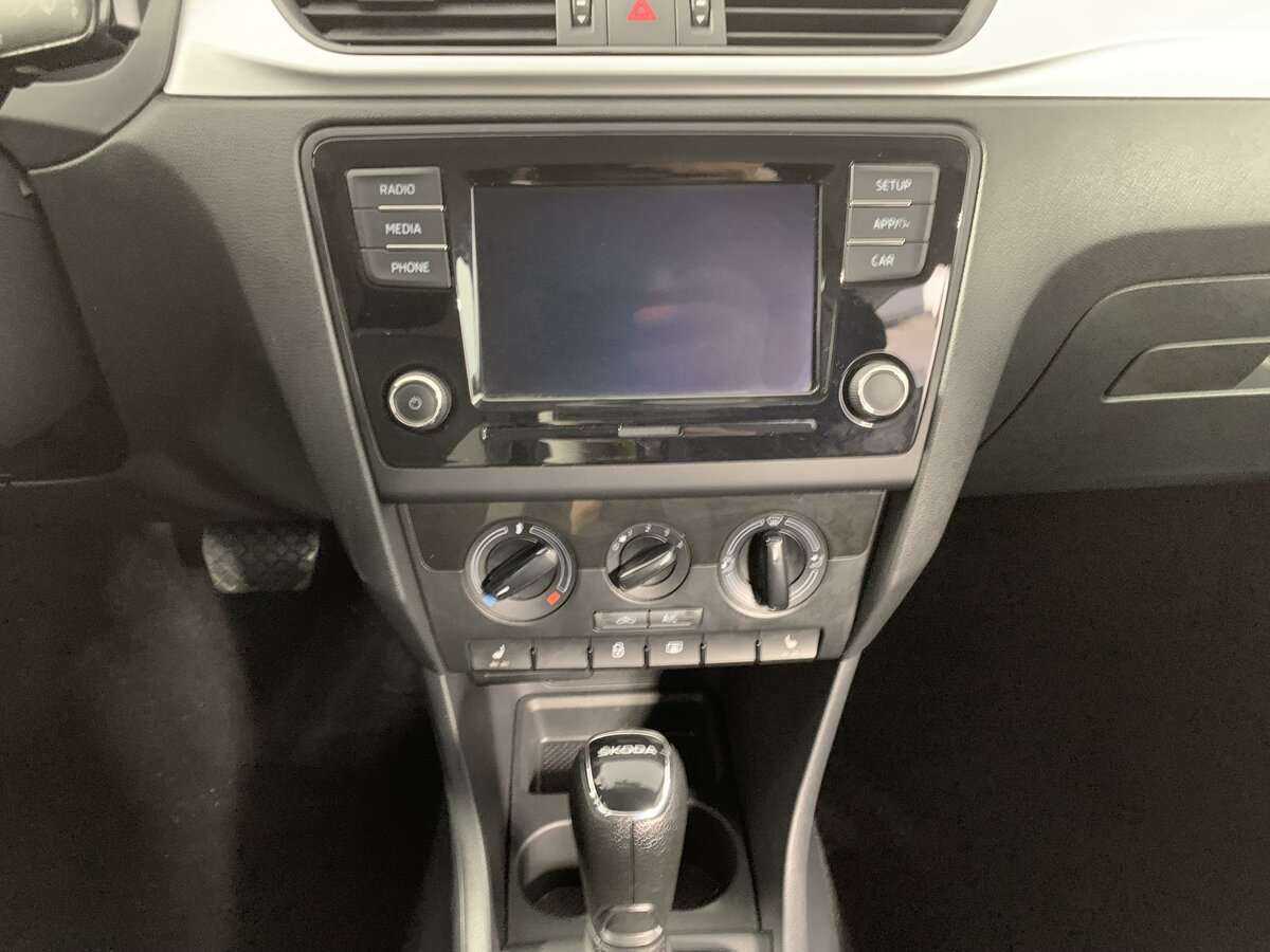 Купить Skoda Rapid с пробегом. Фото: #12