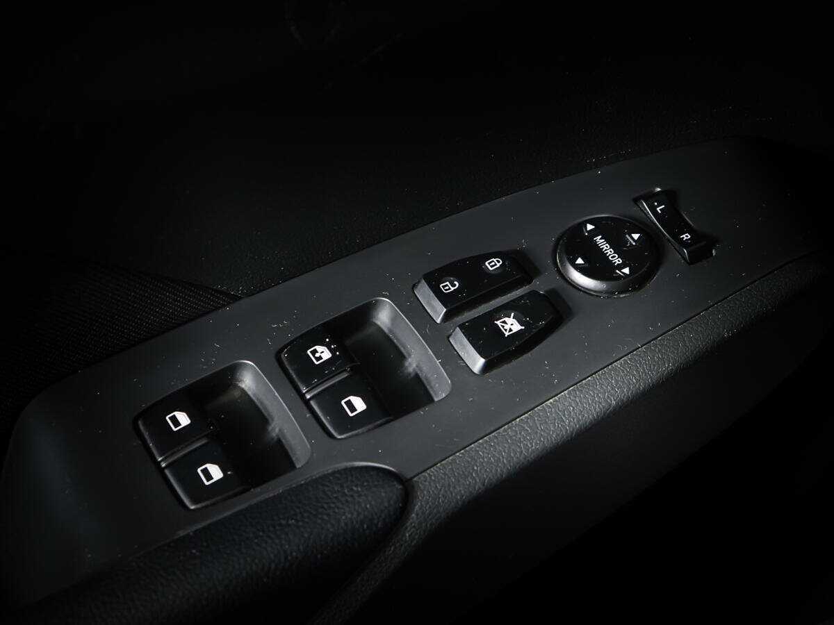 Купить Hyundai Solaris с пробегом. Фото: #15