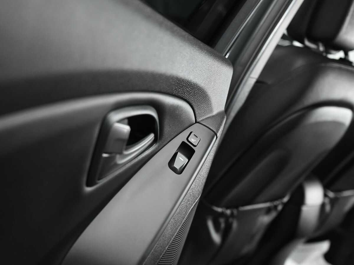 Купить Hyundai ix35 с пробегом. Фото: #14