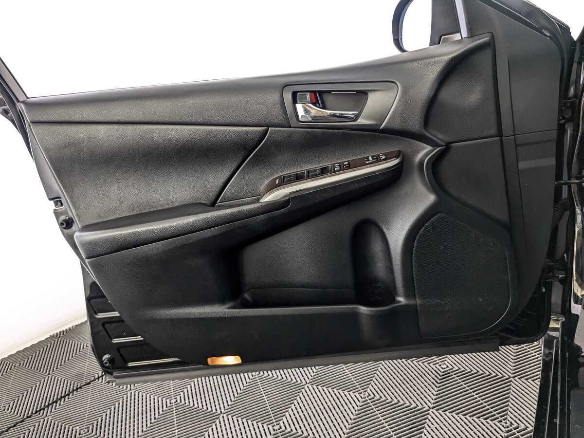 Купить Toyota Camry с пробегом. Фото: #14