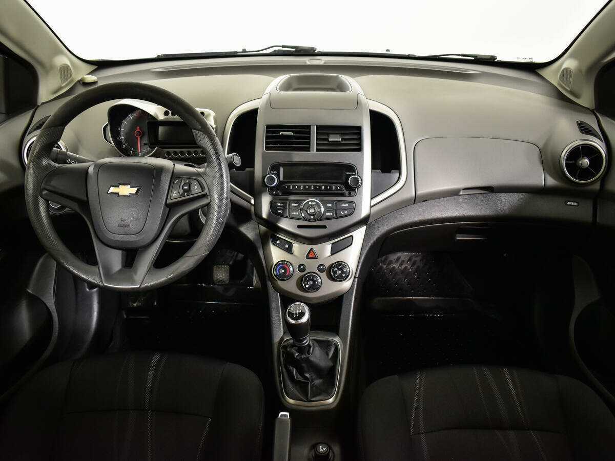Купить Chevrolet Aveo с пробегом. Фото: #11