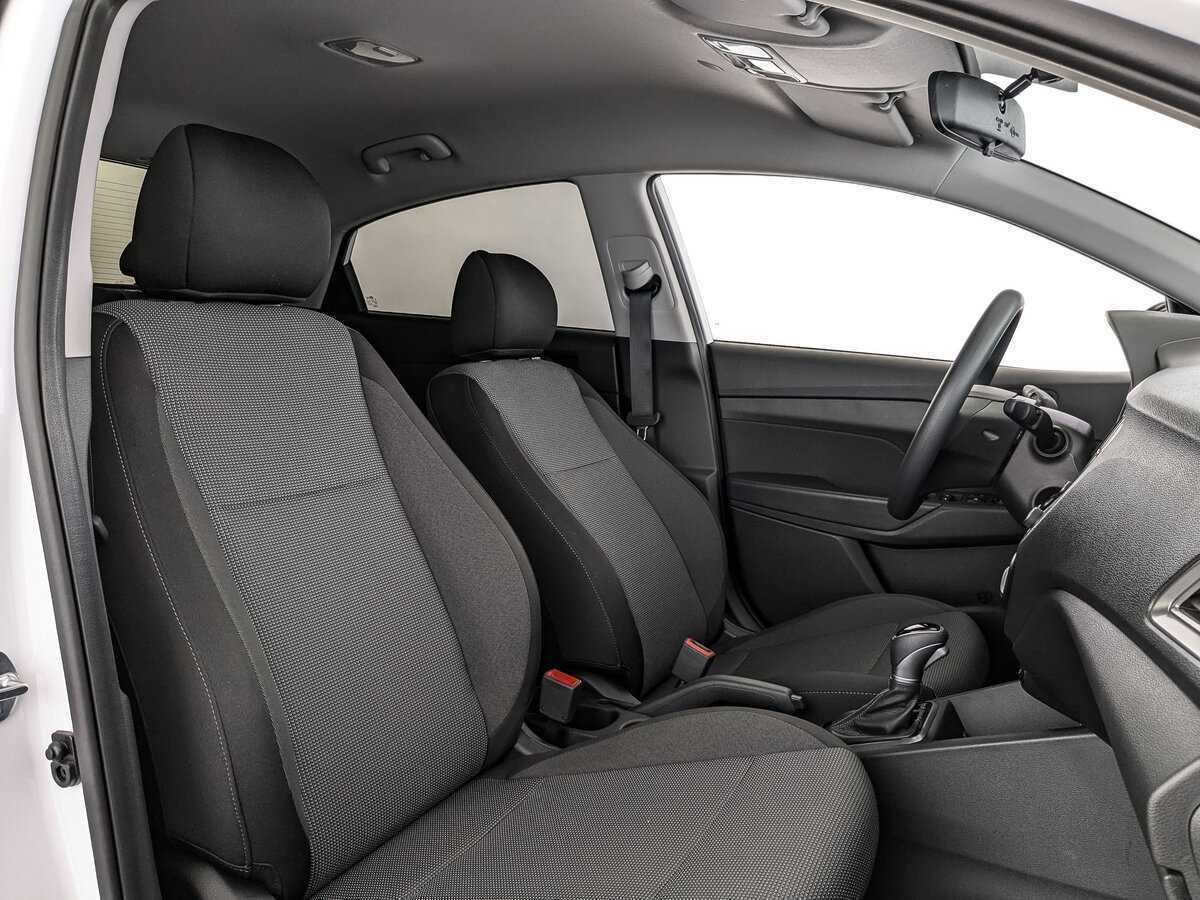 Купить Hyundai Solaris с пробегом. Фото: #19