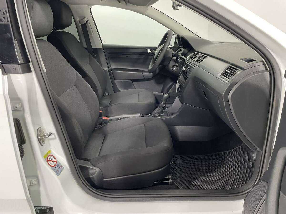 Купить Skoda Rapid с пробегом. Фото: #13