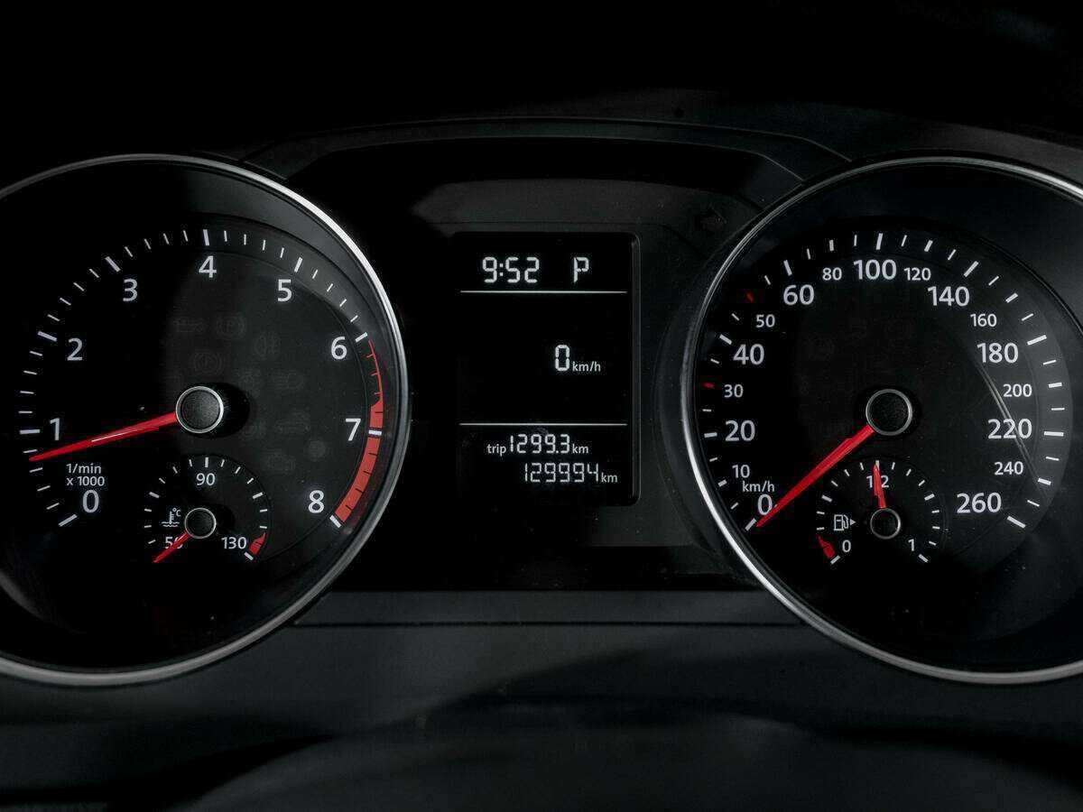 Купить Volkswagen Jetta с пробегом. Фото: #10