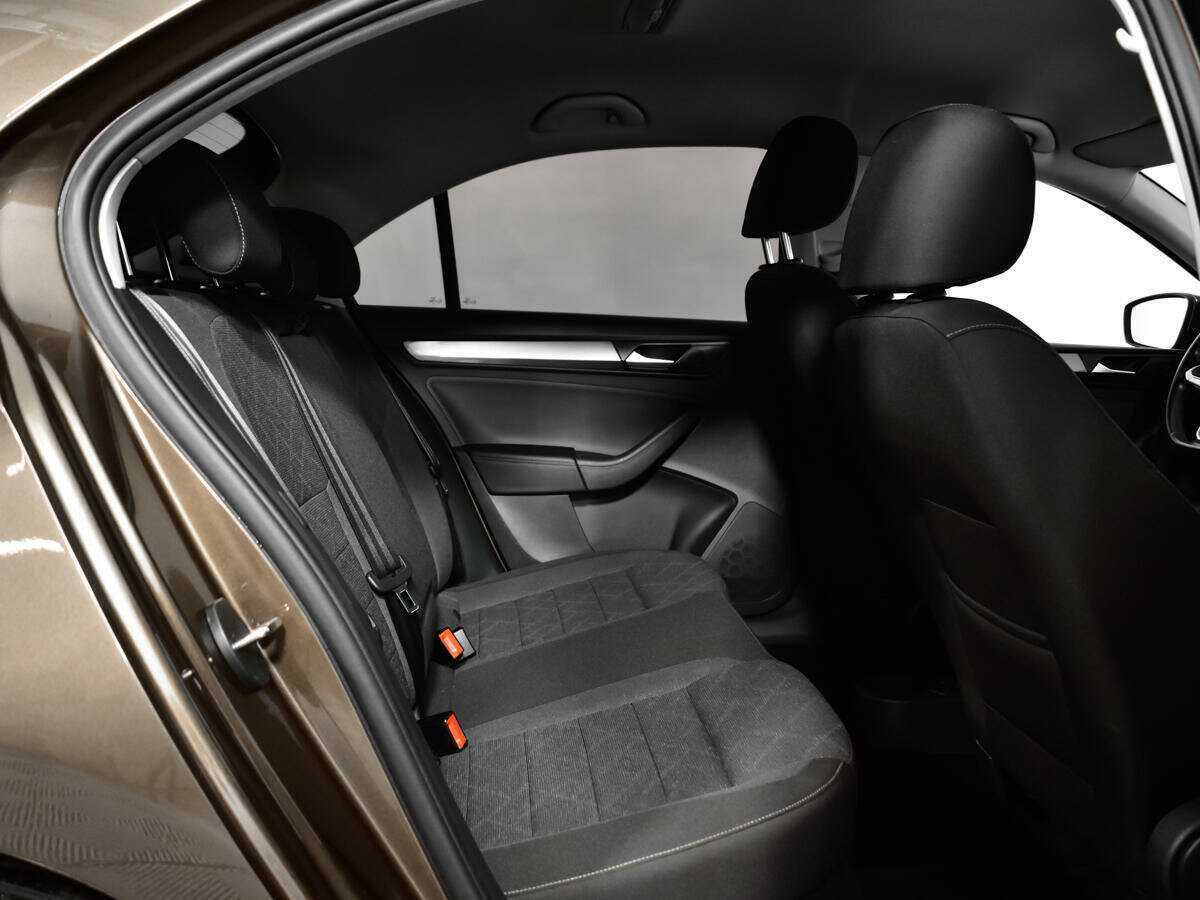 Купить Volkswagen Polo с пробегом. Фото: #9