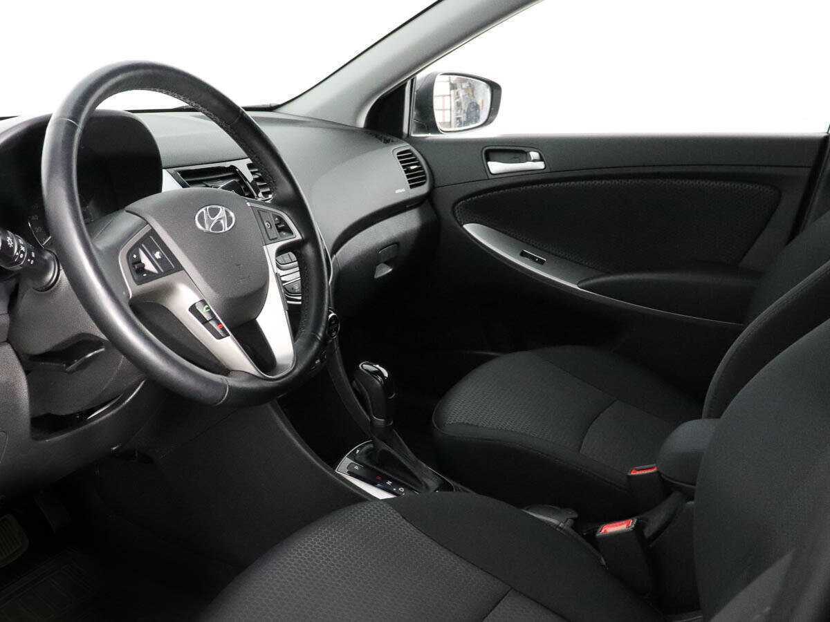 Купить Hyundai Solaris с пробегом. Фото: #9