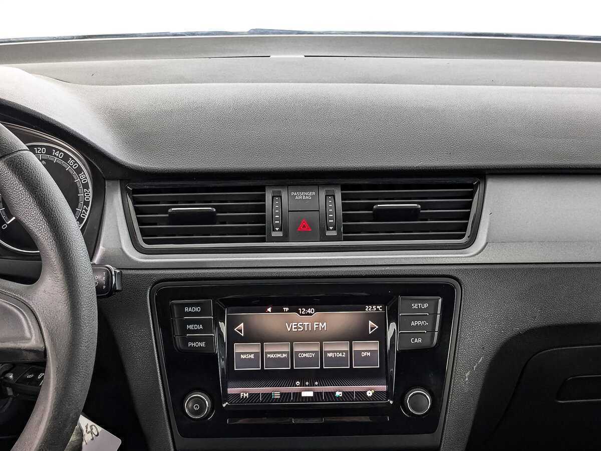 Купить Skoda Rapid с пробегом. Фото: #16