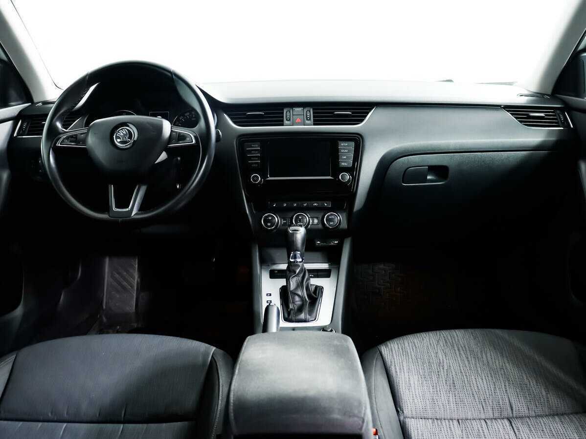 Купить Skoda Octavia с пробегом. Фото: #10