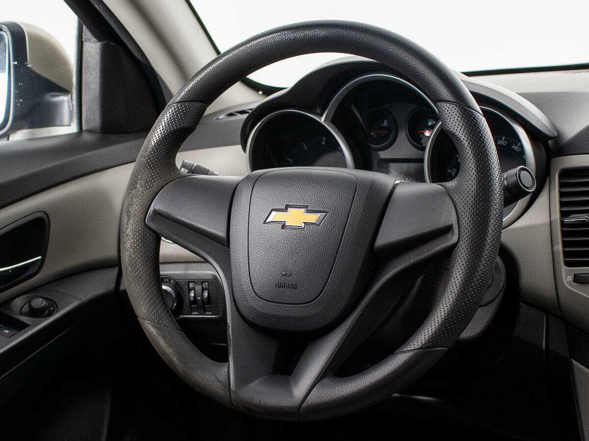 Купить Chevrolet Cruze с пробегом. Фото: #12