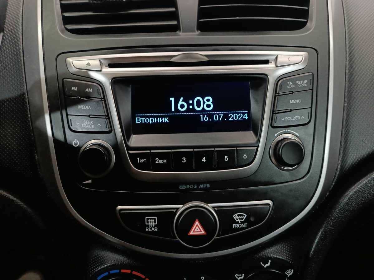 Купить Hyundai Solaris с пробегом. Фото: #13