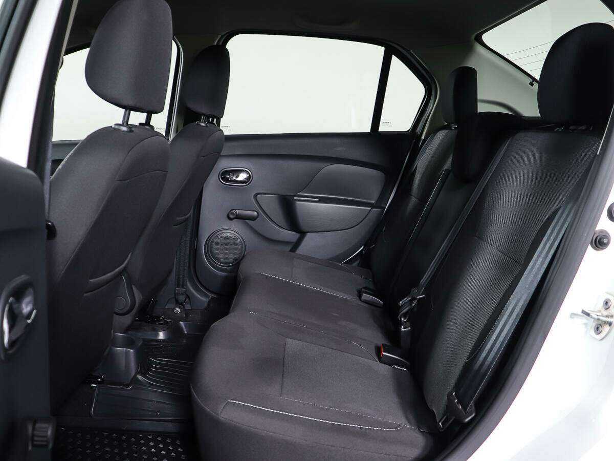 Купить Renault Logan с пробегом. Фото: #9