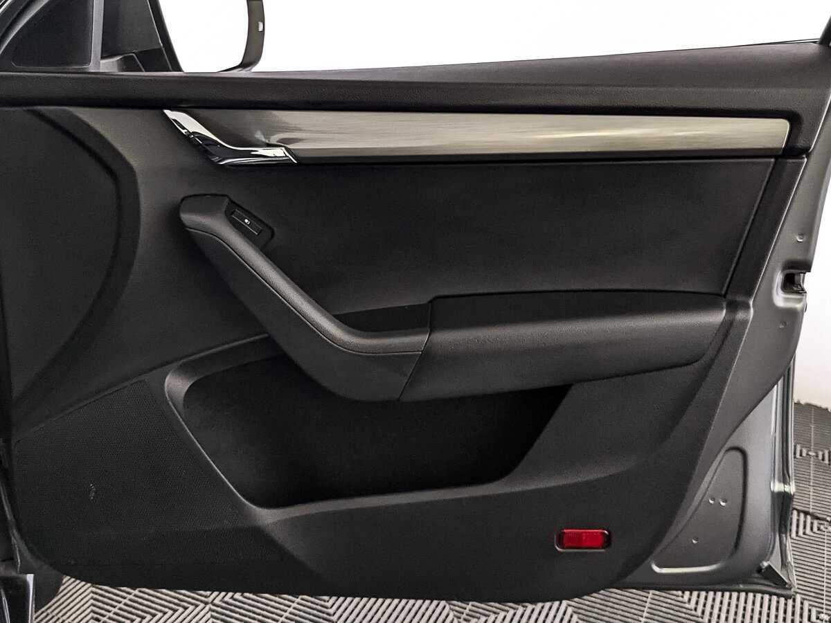 Купить Skoda Octavia с пробегом. Фото: #24