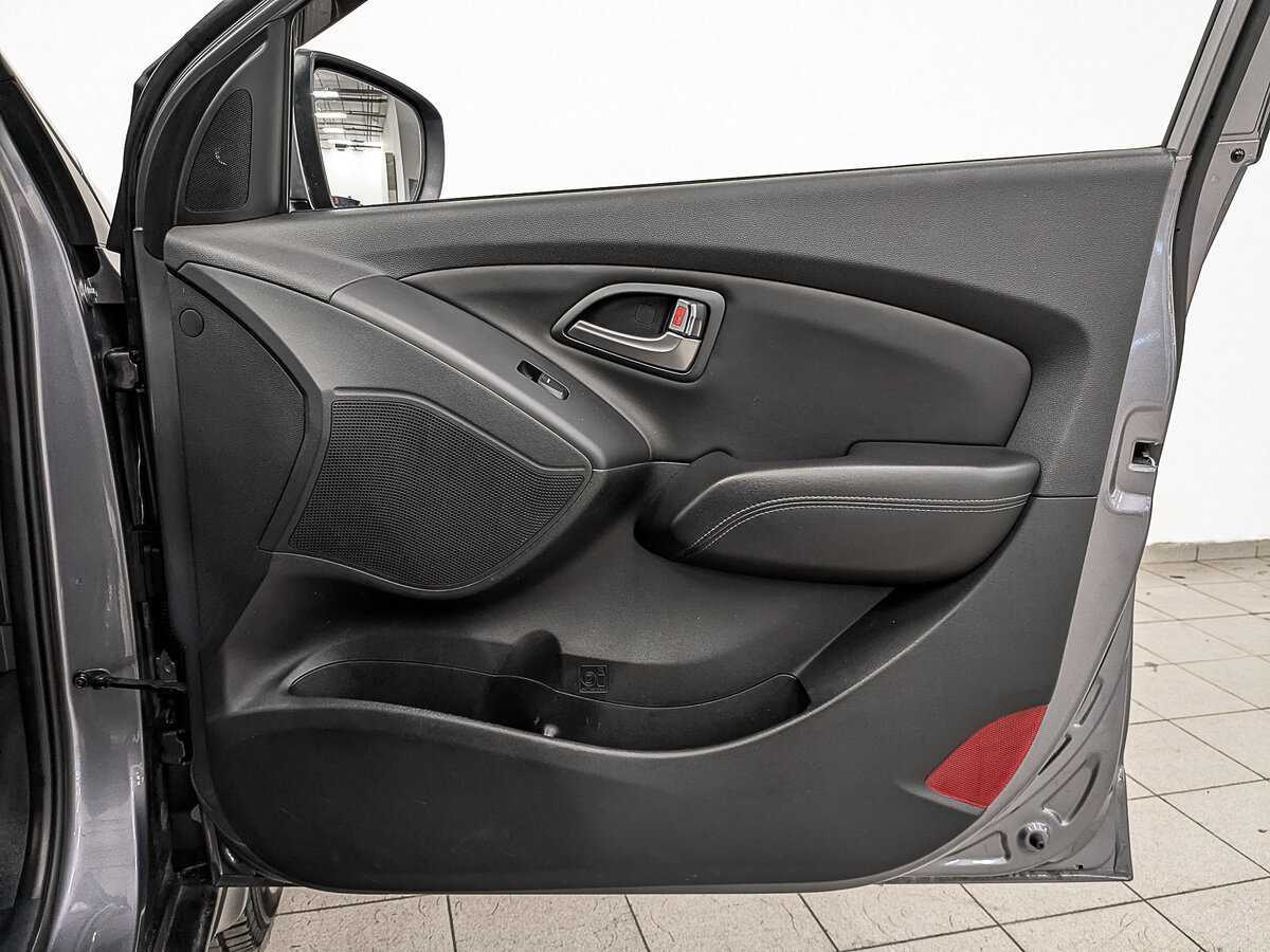 Купить Hyundai ix35 с пробегом. Фото: #24