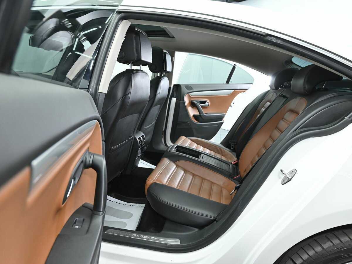 Купить Volkswagen Passat CC с пробегом. Фото: #11