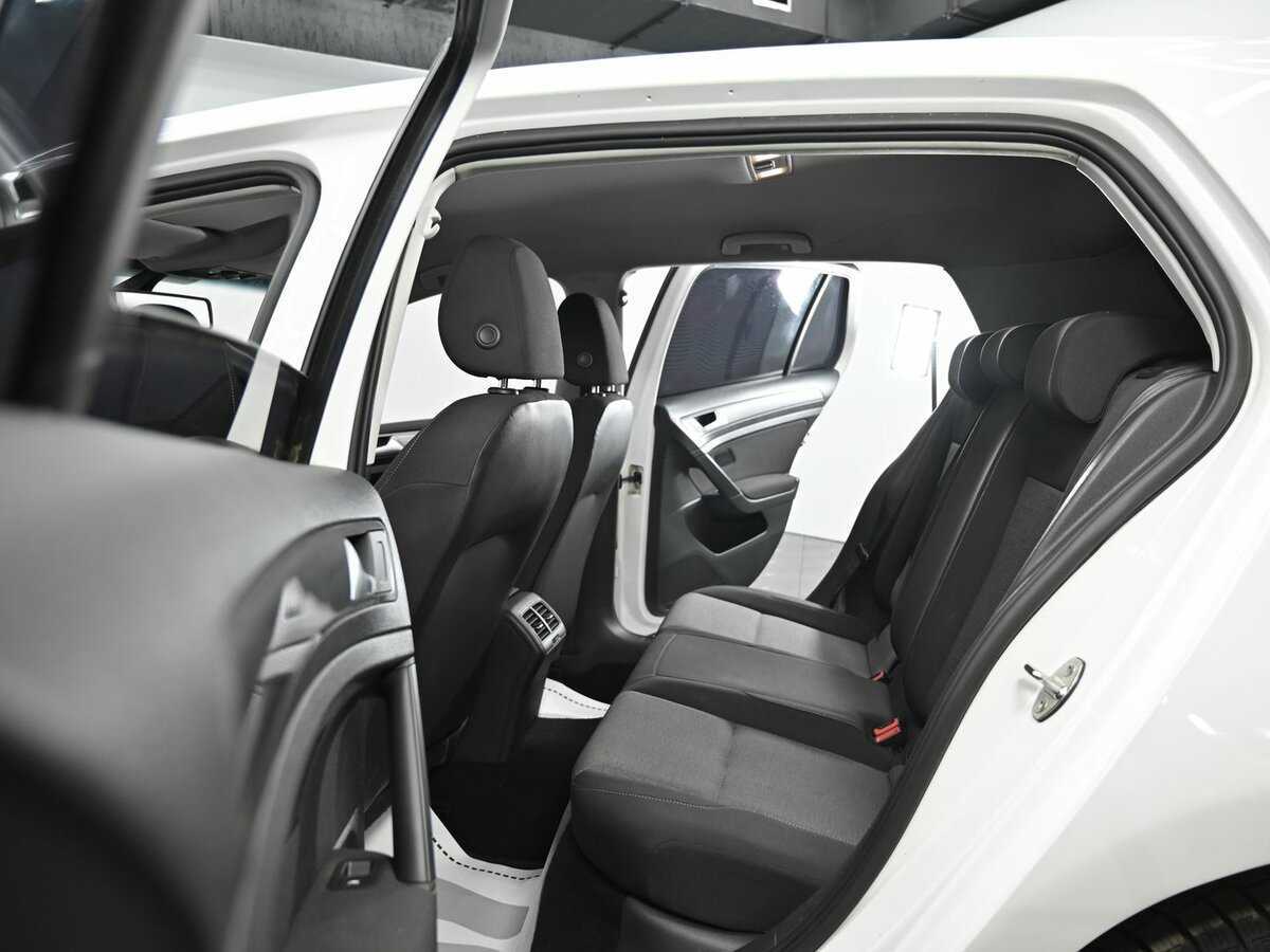 Купить Volkswagen Golf с пробегом. Фото: #13