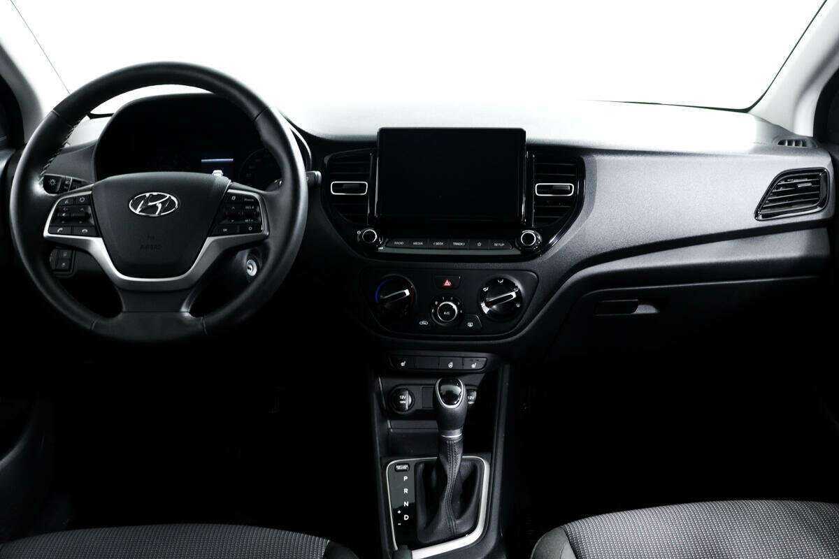 Купить Hyundai Solaris с пробегом. Фото: #10