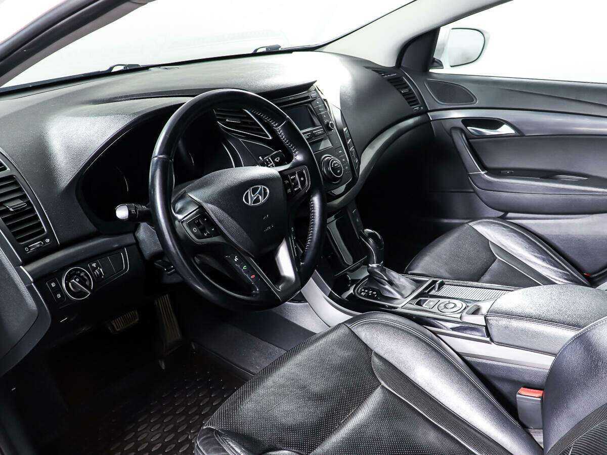 Купить Hyundai i40 с пробегом. Фото: #12