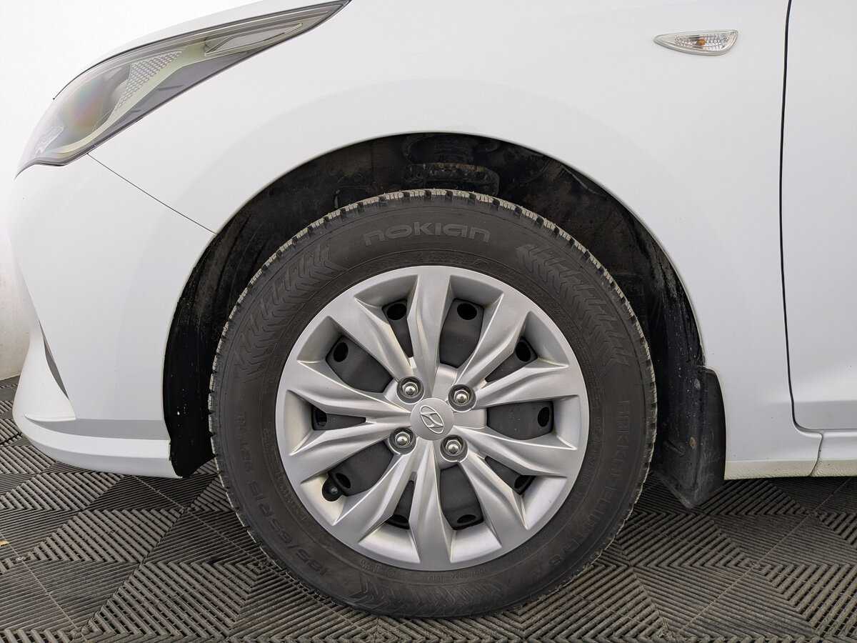 Купить Hyundai Solaris с пробегом. Фото: #10