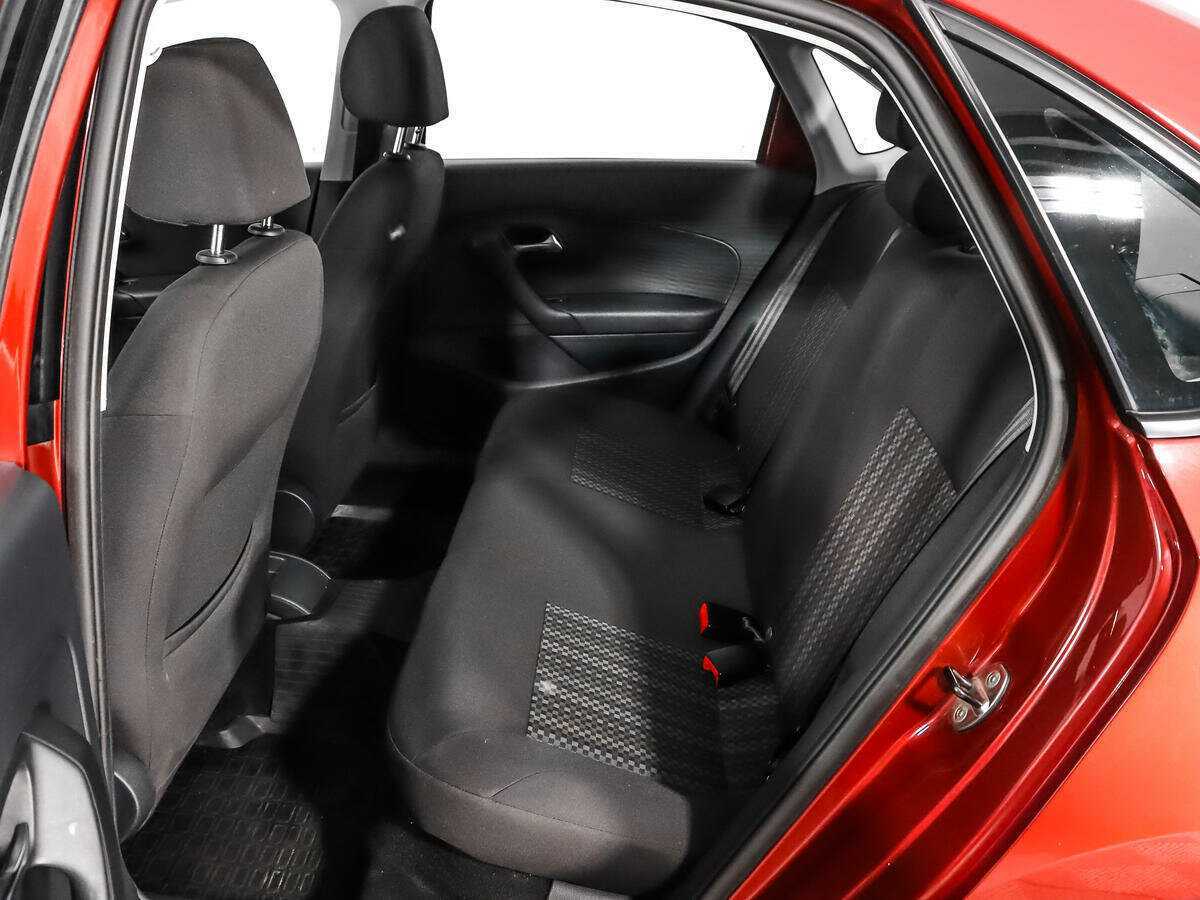 Купить Volkswagen Polo с пробегом. Фото: #9