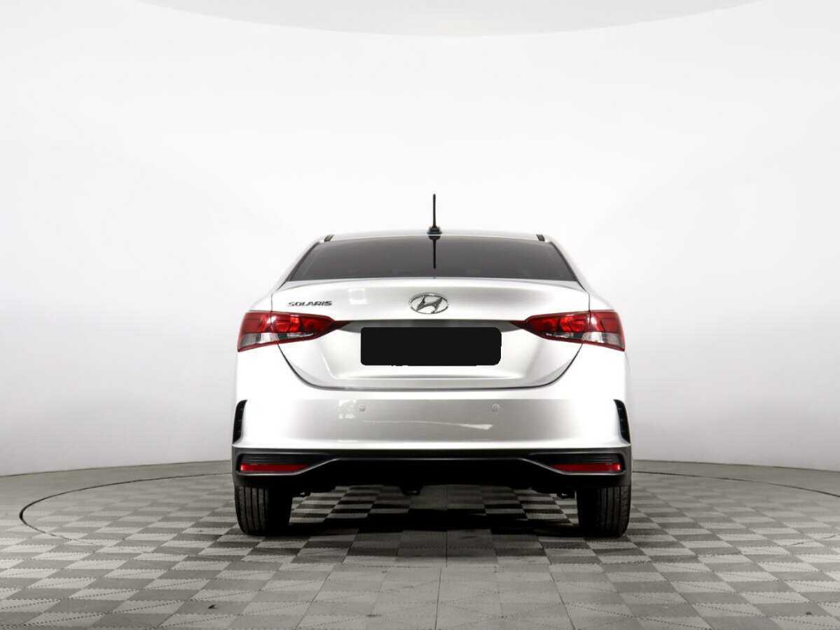 Купить Hyundai Solaris с пробегом. Фото: #4