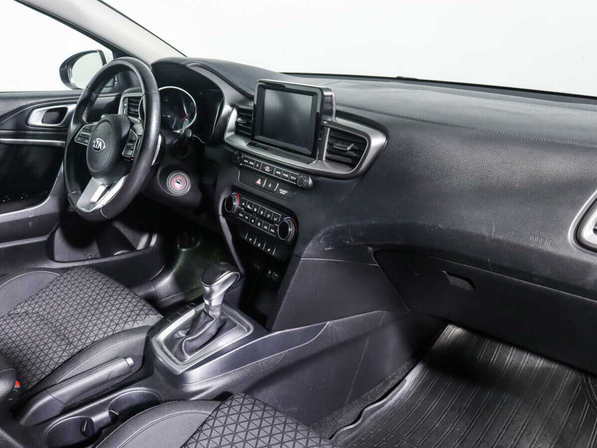 Купить Kia Ceed с пробегом. Фото: #7