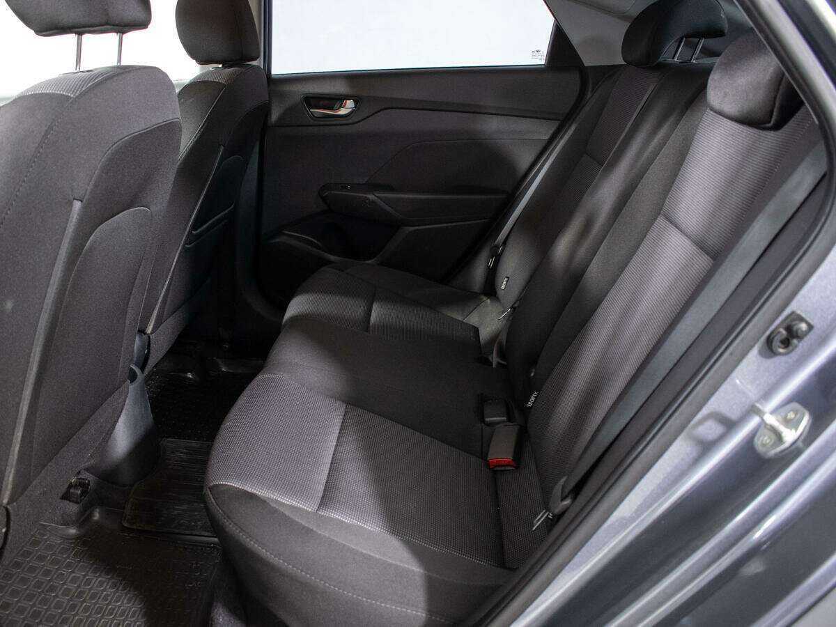 Купить Hyundai Solaris с пробегом. Фото: #4