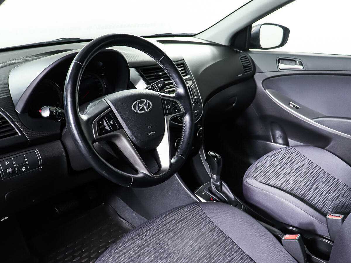 Купить Hyundai Solaris с пробегом. Фото: #12