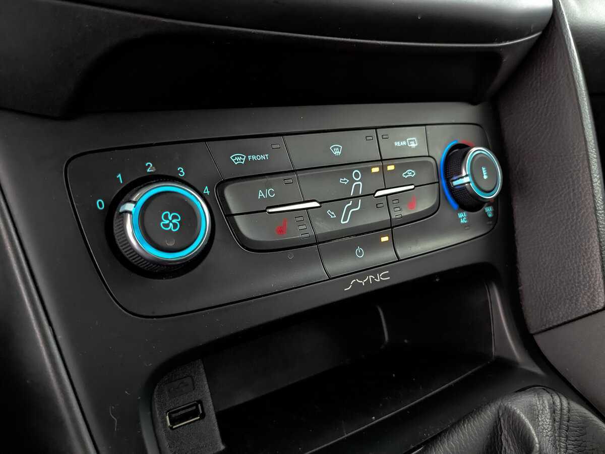 Купить Ford Focus с пробегом. Фото: #20