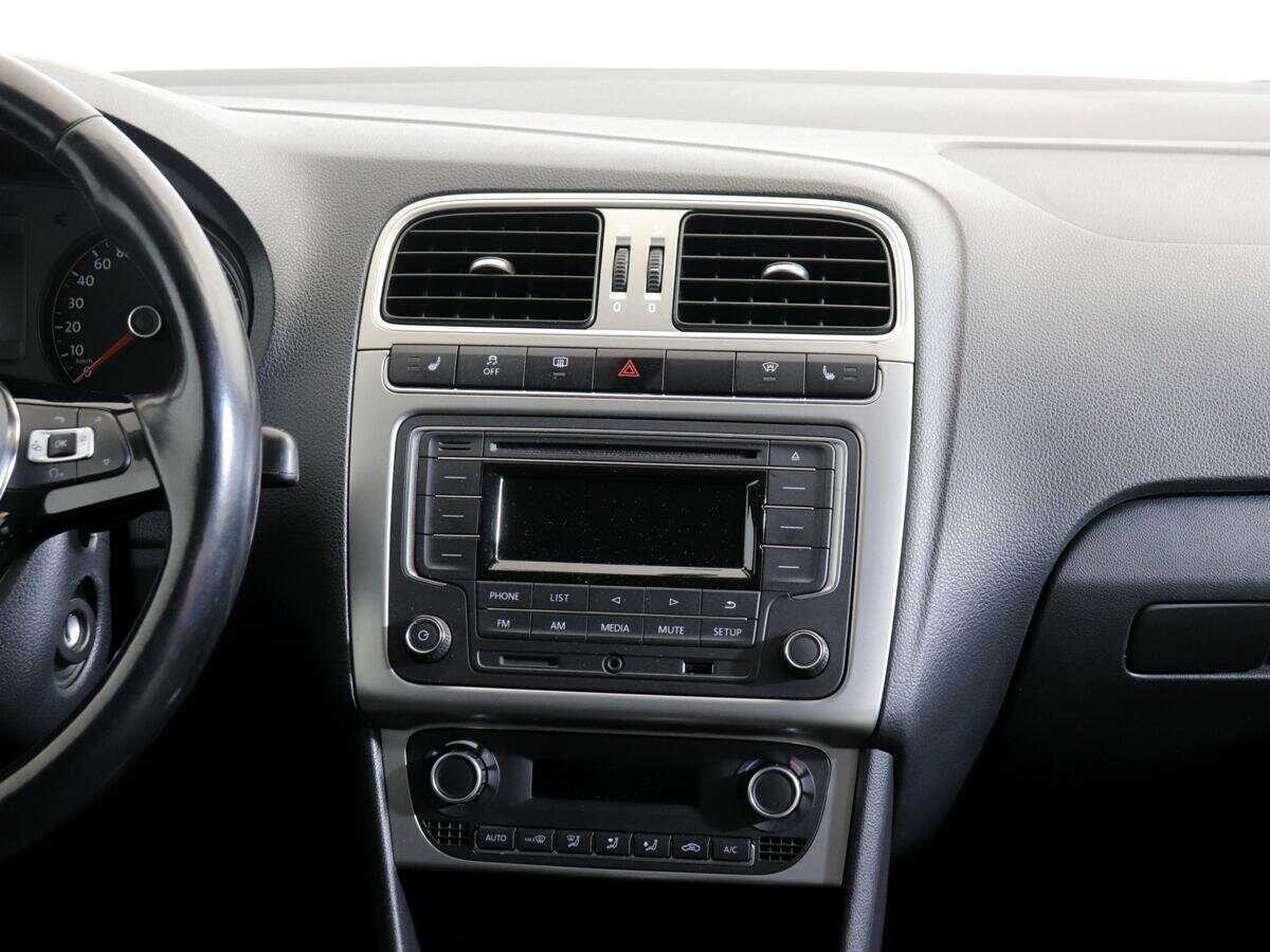 Купить Volkswagen Polo с пробегом. Фото: #13
