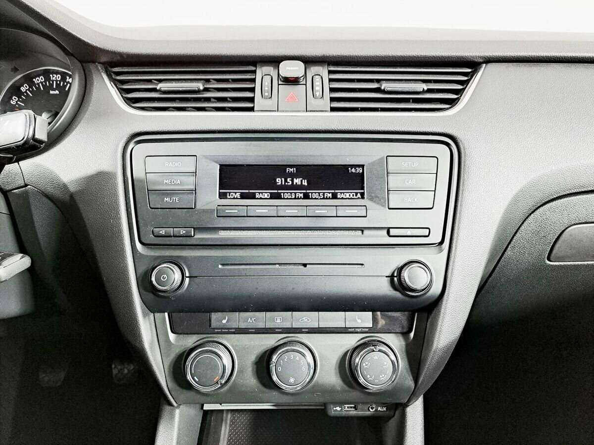 Купить Skoda Octavia с пробегом. Фото: #11