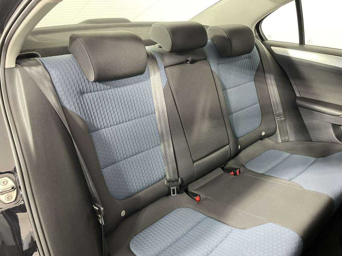 Купить Volkswagen Jetta с пробегом. Фото: #14