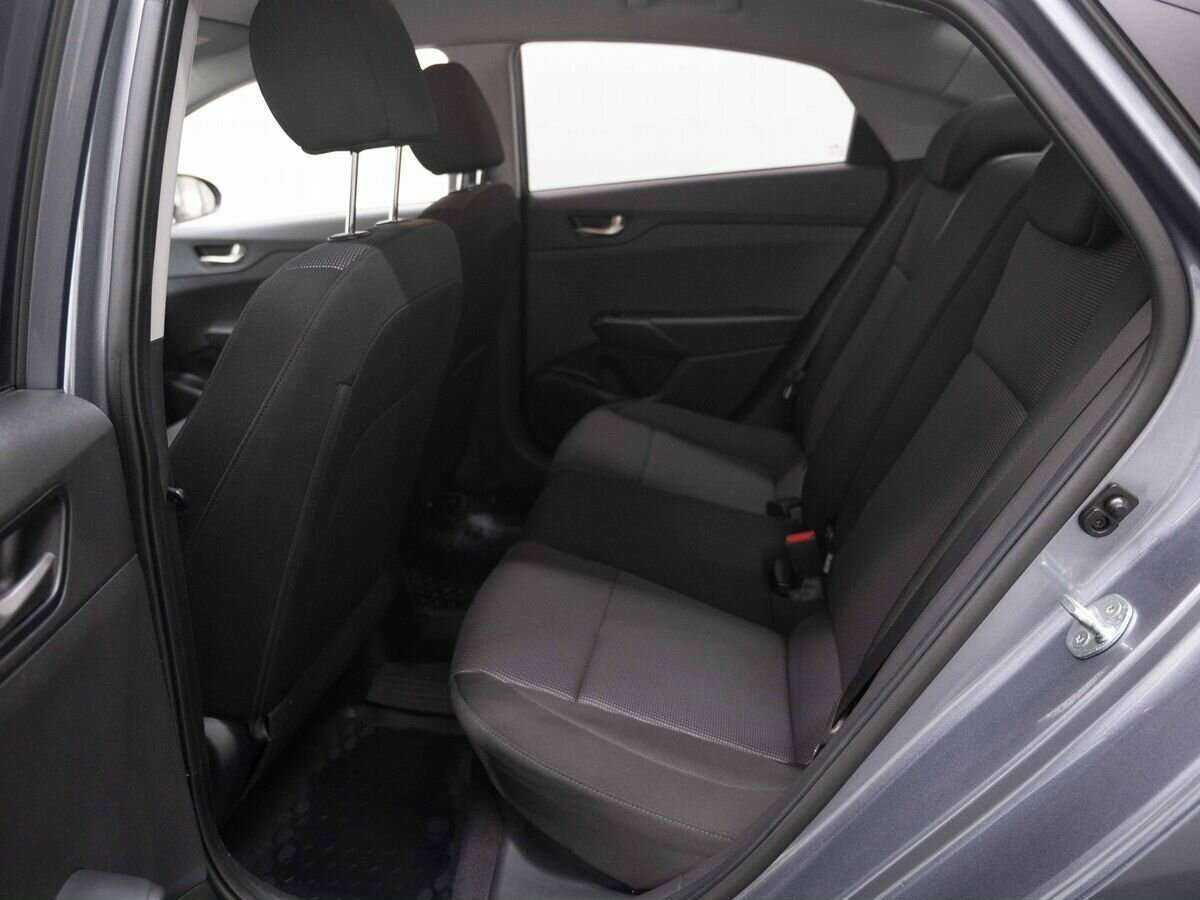 Купить Hyundai Solaris с пробегом. Фото: #7