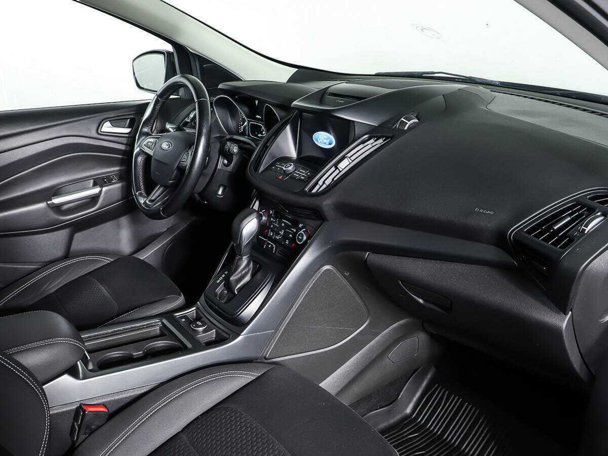 Купить Ford Kuga с пробегом. Фото: #8